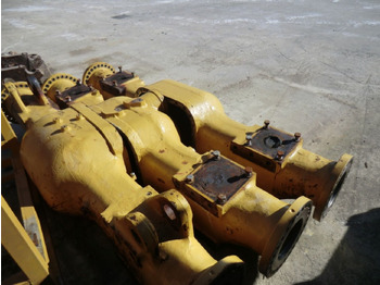 Задняя ось для Строительной техники Caterpillar 735 ALLOGGIAMENTO ASSALE POSTERIORE: фото 3