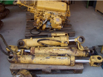 Гидравлический цилиндр CATERPILLAR