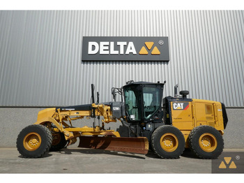 Грейдер CATERPILLAR 12M3