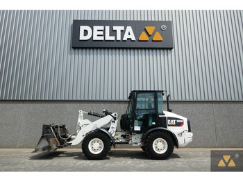 Колёсный погрузчик CATERPILLAR 906M