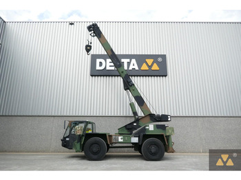 Короткобазный кран TEREX