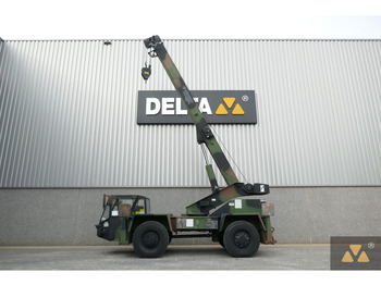 Короткобазный кран TEREX