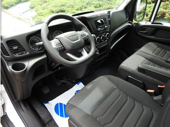 Фото интерьера 1: Новый Тентованный фургон, Грузопассажирский фургон Iveco DAILY 35S18 PRITSCHE PLANE 10 PALETTEN WEBASTO