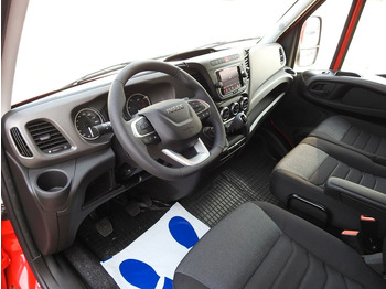 Фото интерьера 1: Новый Тентованный фургон Iveco DAILY 35S18  PRITSCHE PLANE 10 PALETTEN  WEBASTO