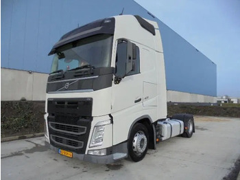 Тягач VOLVO FH 420
