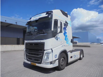 Тягач VOLVO FH 460