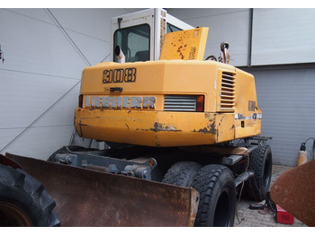 Экскаватор LIEBHERR