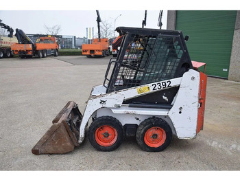 Мини-погрузчик с бортовым поворотом BOBCAT S70