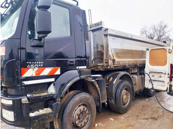 Самосвал IVECO Trakker