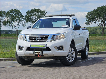 Пикап NISSAN Navara
