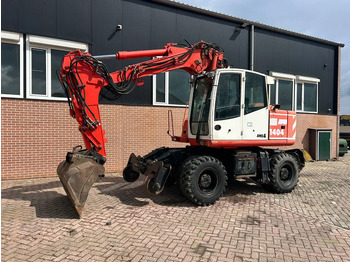 : фото в шапке страницы