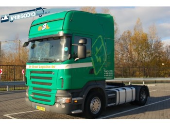 Тягач Scania R400: фото 1