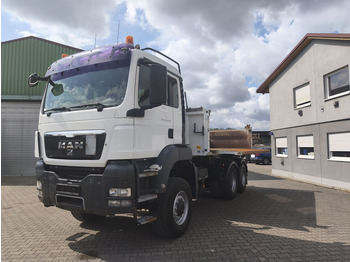 Самосвал MAN TGS 26.400