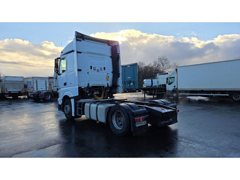 Тягач Mercedes-Benz Actros 1845: фото 3