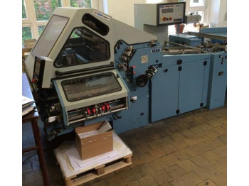 : фото в шапке страницы