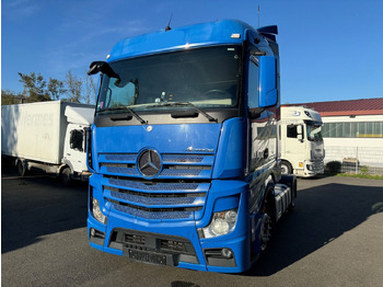 Тягач MERCEDES-BENZ