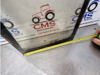 Стекло и запчасти Case 5140, 5120, 5130, 5140, 5150 Cab Knee Glass Lh 1330876c1: фото 2