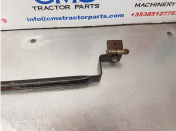 Радиатор New Holland T7040, T7000, Cooler Handle Assy 84203263, 87619639: фото 3