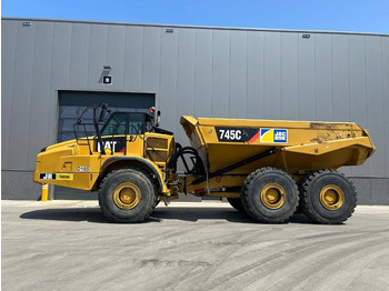 Сочленённый самосвал CATERPILLAR 745