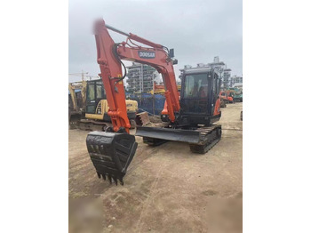 Гусеничный экскаватор DOOSAN DX60