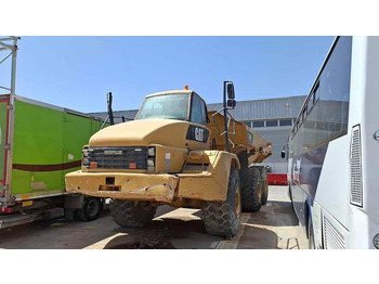 Сочленённый самосвал CATERPILLAR 740