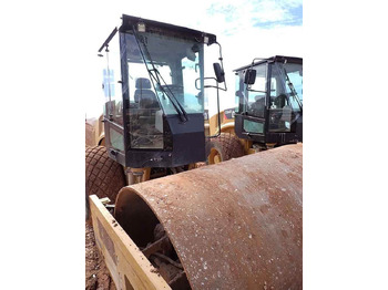 Виброплита CAT CS64B: фото 2 Виброплита CAT CS64B: фото 2