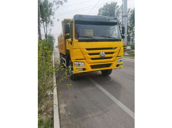 Самосвал SINOTRUK HOWO