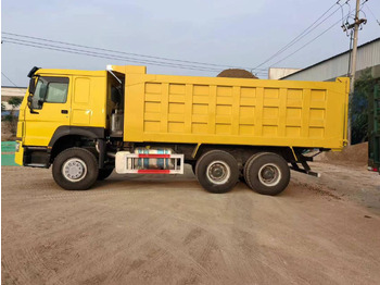 Самосвал SINOTRUK HOWO