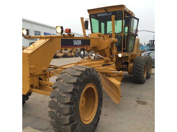 Грейдер CATERPILLAR 140H