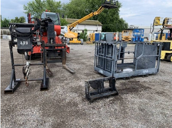 Телескопический погрузчик MANITOU