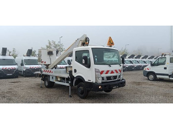 Грузовик с подъемником NISSAN