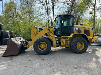 Колёсный погрузчик CATERPILLAR 938M