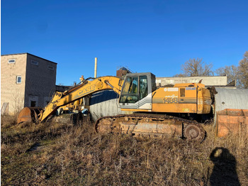 Гусеничный экскаватор CASE