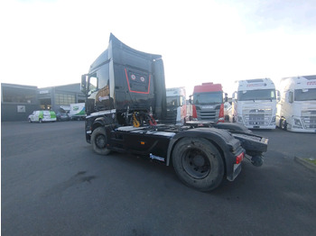 Тягач MERCEDES-BENZ Actros 1848