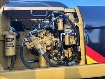 Гусеничный экскаватор CAT 330D: фото 5 Гусеничный экскаватор CAT 330D: фото 5