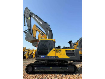 Гусеничный экскаватор VOLVO EC240