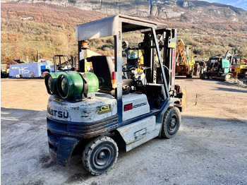 Газовый погрузчик KOMATSU Chariot élévateur à gaz FG25T-11E (AVEC PINCE): фото 3