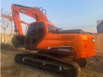 Гусеничный экскаватор DOOSAN DX225LC