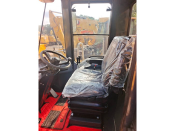 Колёсный погрузчик Komatsu WA 470-3: фото 4