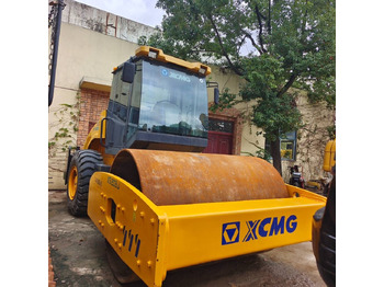 Компактор XCMG XS203J