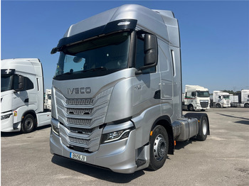 Тягач IVECO S-WAY