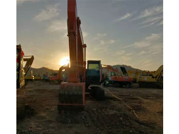 Гусеничный экскаватор Hitachi ZX210: фото 4