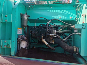 Гусеничный экскаватор Kobelco SK210: фото 5