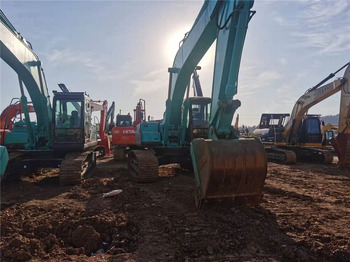Гусеничный экскаватор Kobelco SK210LC: фото 3