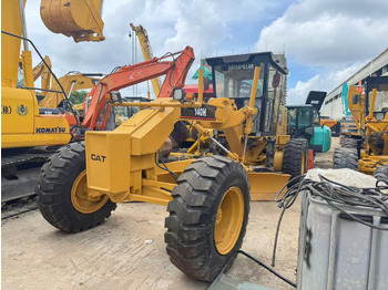 Грейдер CATERPILLAR 140H