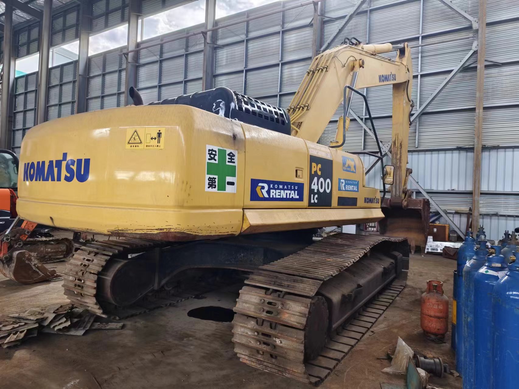 Гусеничный экскаватор KOMATSU PC400-7