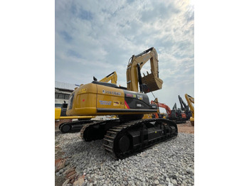 : фото в шапке страницы