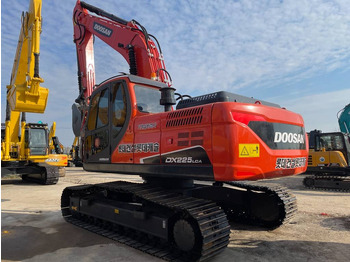 Гусеничный экскаватор DOOSAN DX225LCA