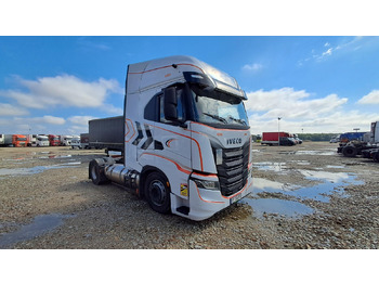 Тягач IVECO