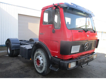 Грузовик-шасси Mercedes-Benz 1630 , V8 , Bi-Turbo , Manual , Spring suspension: фото 4 Грузовик-шасси Mercedes-Benz 1630 , V8 , Bi-Turbo , Manual , Spring suspension: фото 4